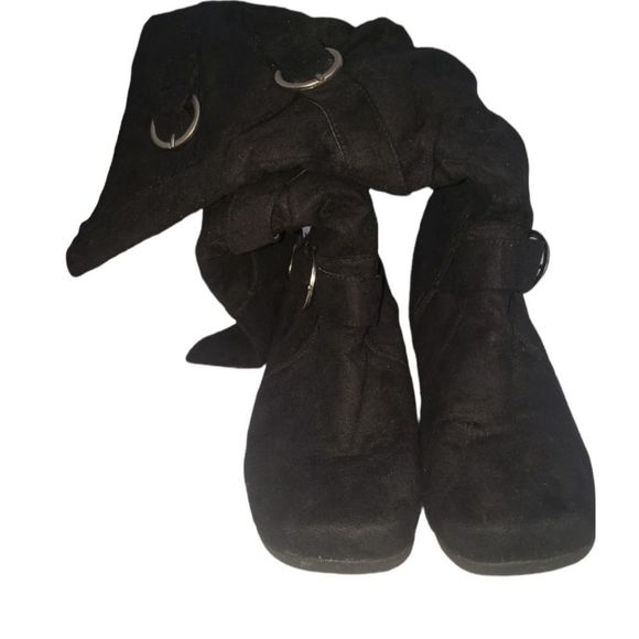 Boots  - Picture 5 of 6